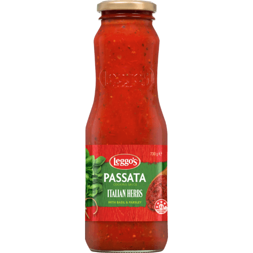 Leggo's Italian Herbs With Basil & Parlsey Passata Cooking Sauce